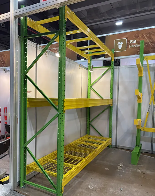 Onsite booth technical presentation at heavy industrial expo