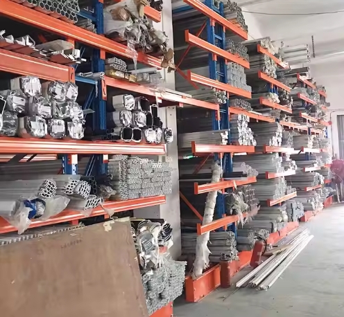 Boltless 5-Layer VNA Pallet Rack Adjustable Metal Warehousing &amp; Workshop Racking with 1000kg Capacity Cantilever Shelf Design