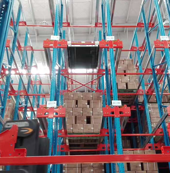 Automatic 5-Layer Selective Pallet Rack Steel Warehouse Storage Shuttle Racking System Radio-controlled Pallet Runner Rail