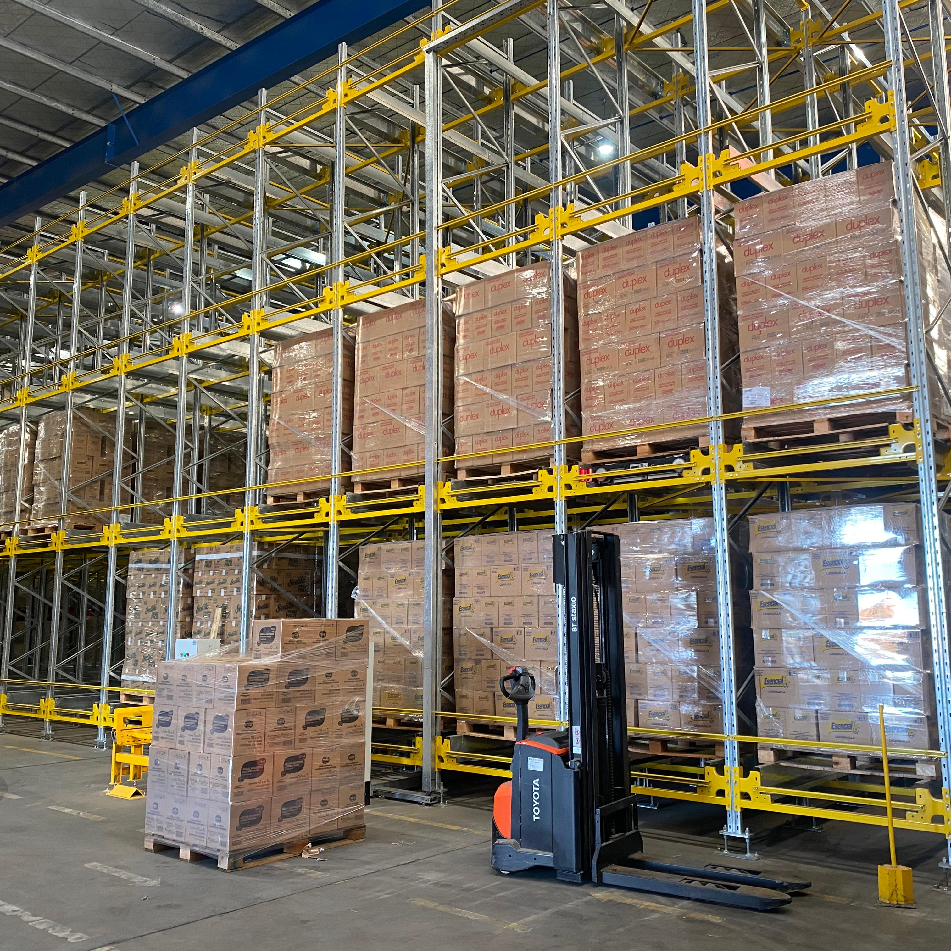 Jracking High-Load Warehouse Storage Rack CE Certified Four-Way Radio Shuttle Rack System for Cold Storage Warehouse Use