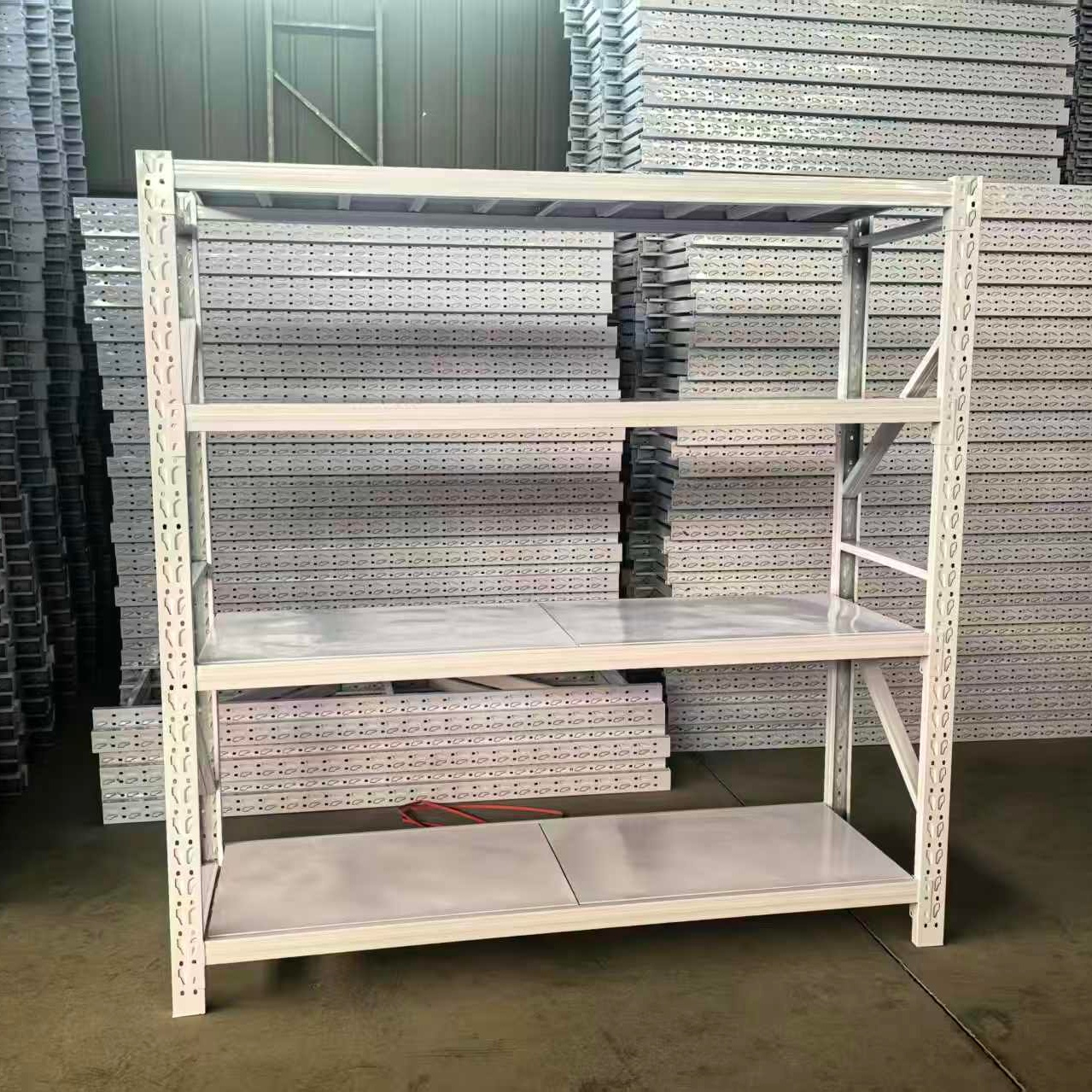 Customized Industrial Pallet Racking System Steel Warehouse Storage Rack with High Load Capacity Long-Span Shelving Racks