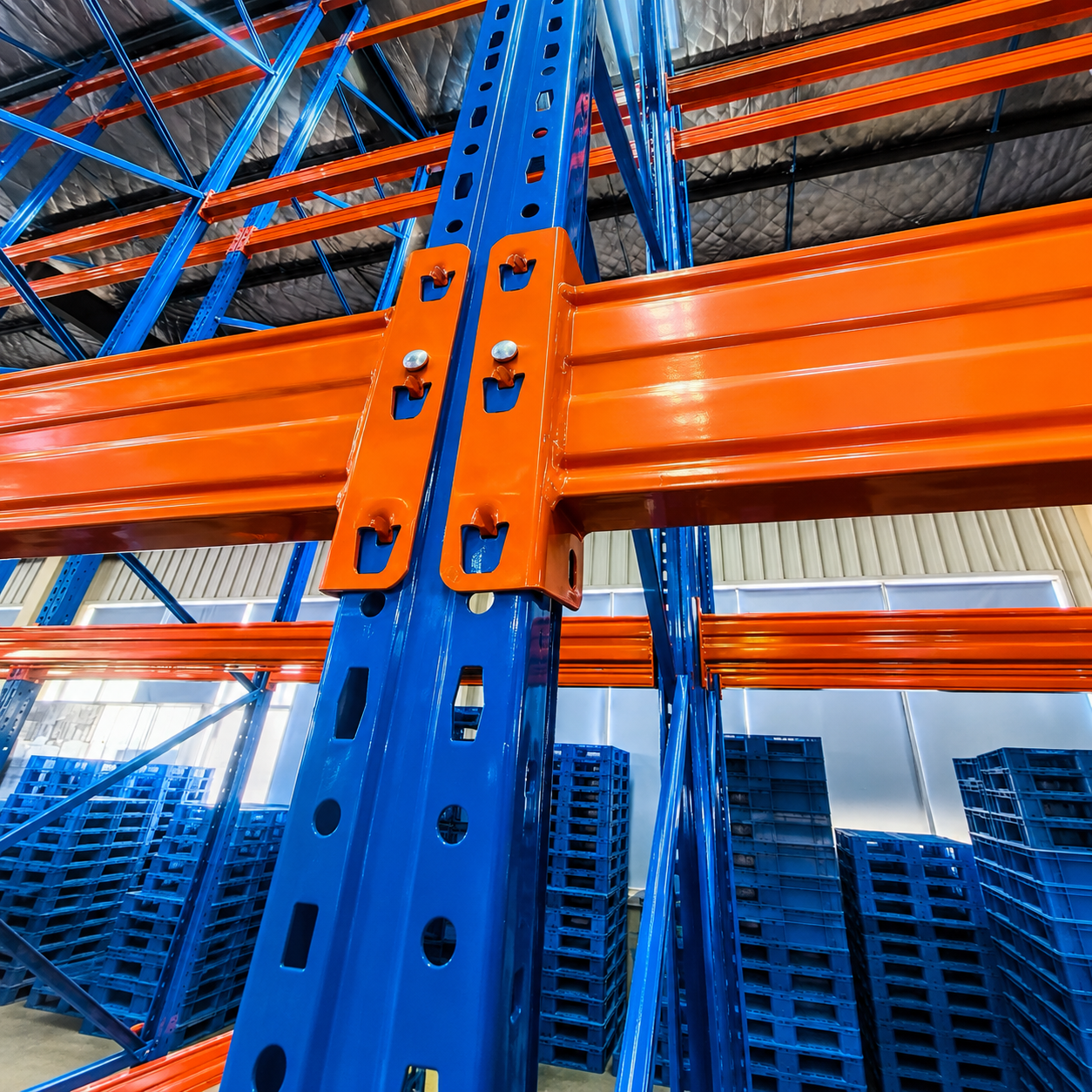 Warehouse Storage Rack Adjustable 90x70x2.0mm Upright with 500h Neutral Salt Spray Tested for Bulk Logistics