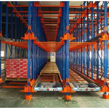 Radio shuttle racking with semi-automatic pallet carrier for cold storage