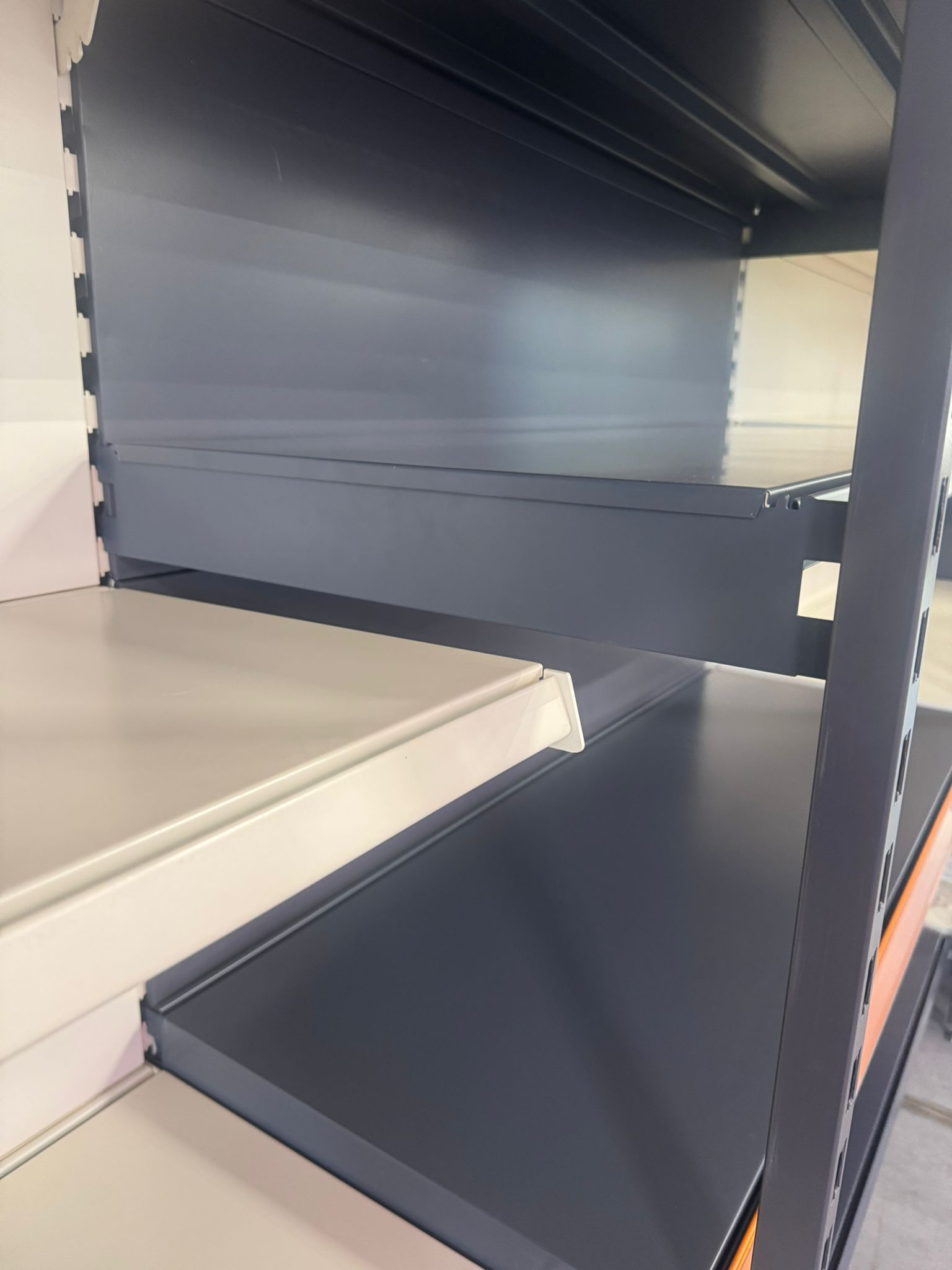 Easy Install Chinese Factory Store Shelving Heavy Duty Front Upright Metal Shelf