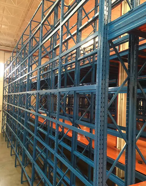 Shelving-Supported Mezzanine in Mexico