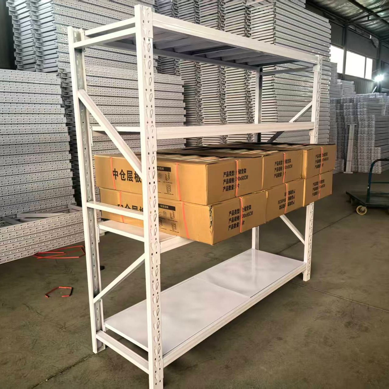Customized Industrial Pallet Racking System Steel Warehouse Storage Rack with High Load Capacity Long-Span Shelving Racks