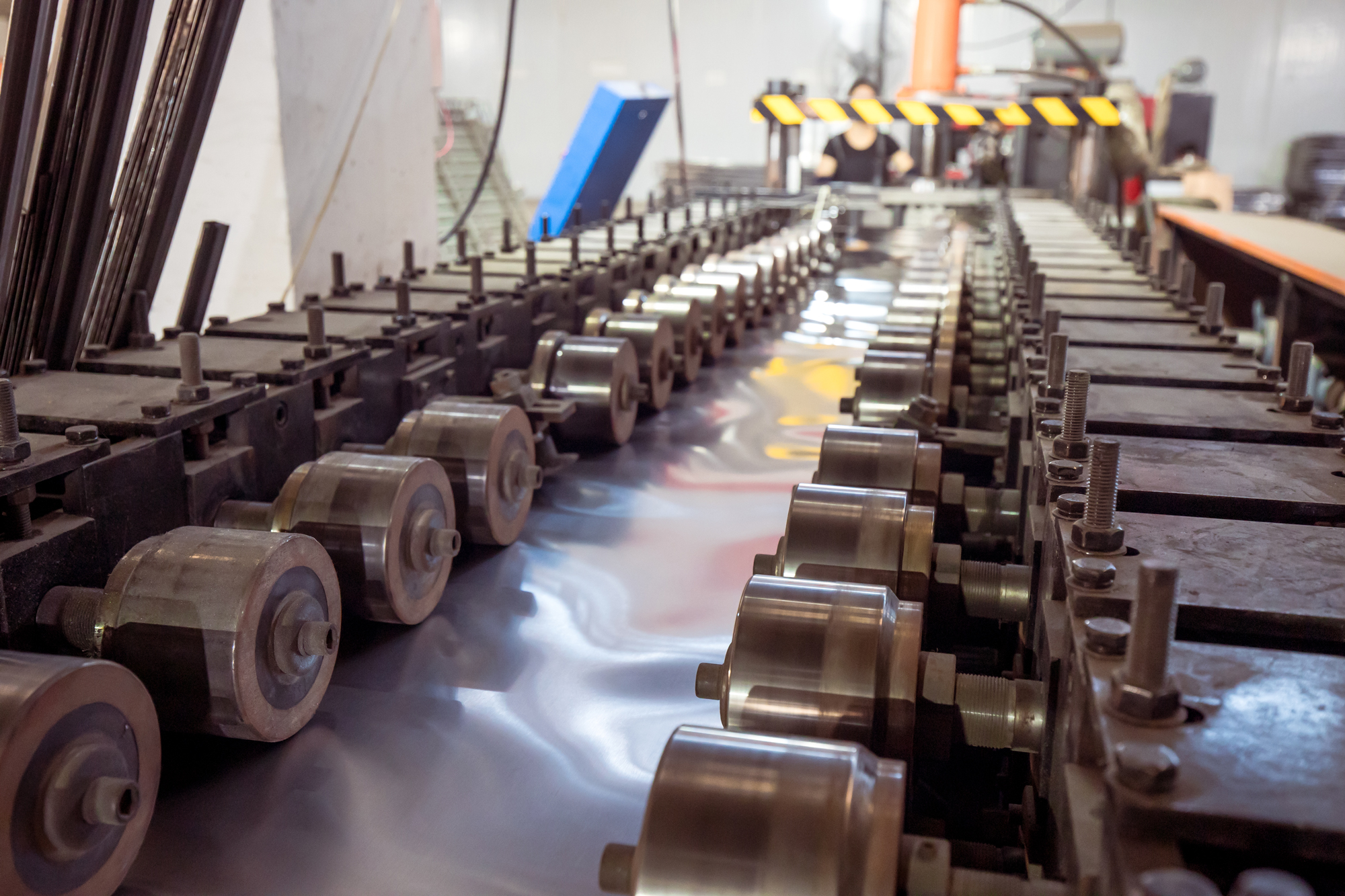 Heavy duty pallet rack system
