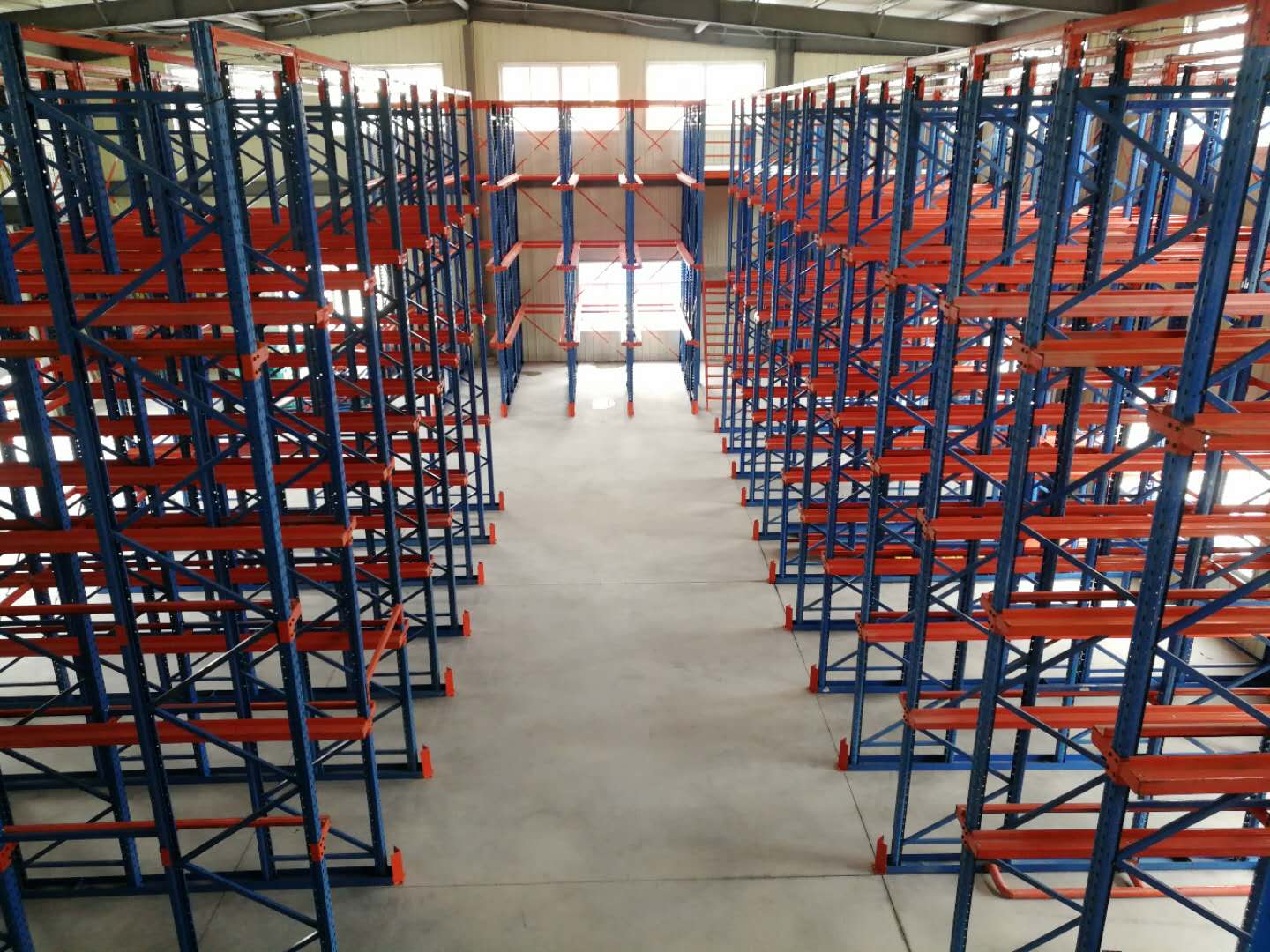 Double Deep Pallet Racks Heavy Duty Drive in Racking Drive-In Racking System Pallet Rack Warehouse Fifo Management System
