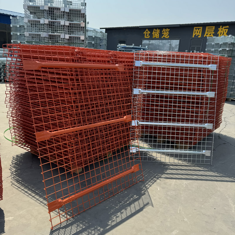 Wire Mesh Decking Feature 2