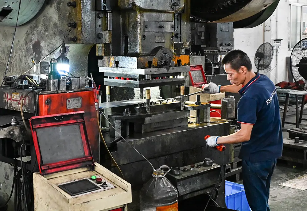 Continuous high-speed column punching line for pallet racking