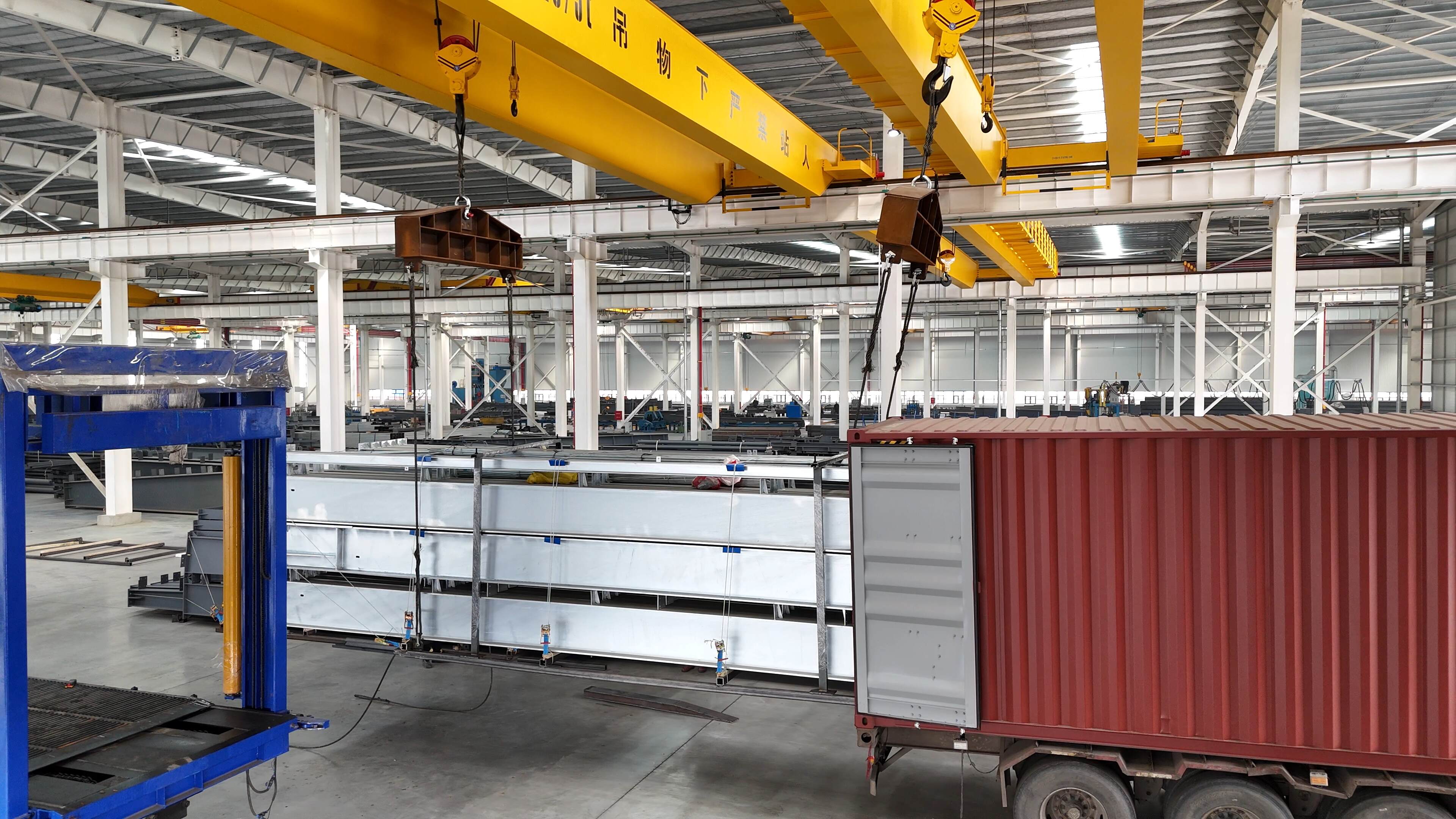 Steel Frame Container Loading 2