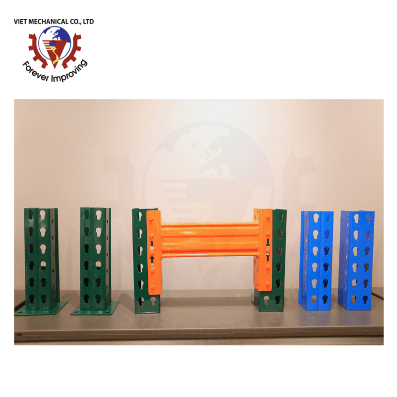 OEM Heavy Duty Steel Teardrop Selective Pallet Racking System Directly from Vietnam Factory for Warehouses
