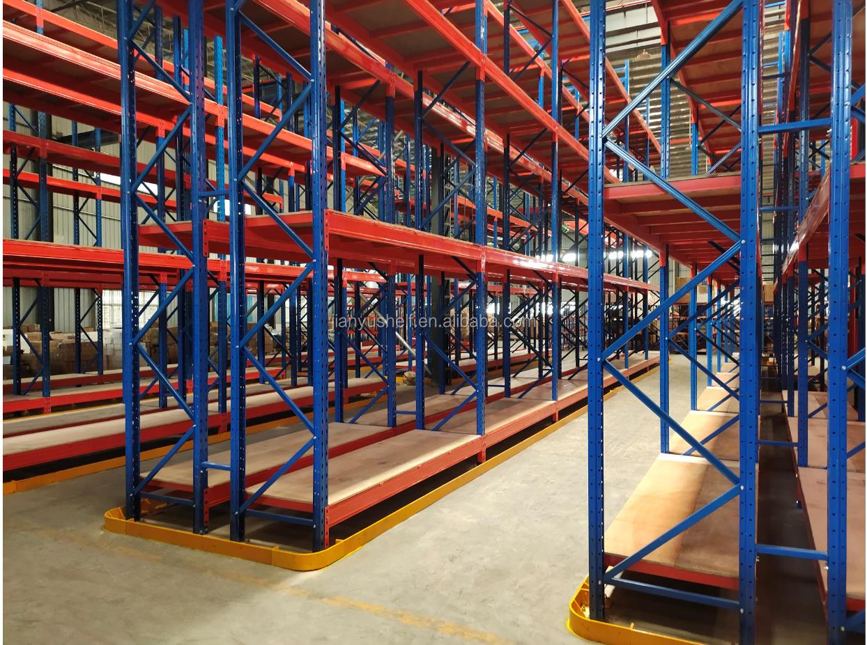 Heavy duty racking with wooden panel