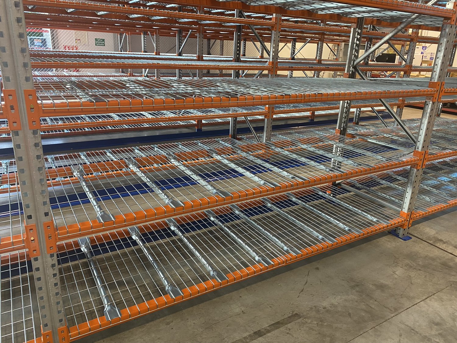 Galvanized Steel Welded Mesh Decking Manufacturer Pallet Rack High Load Bearing Capacity Multi Support Bar Design Safety Welding