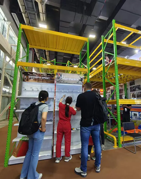 Consultation with Southeast Asian warehouse contractors