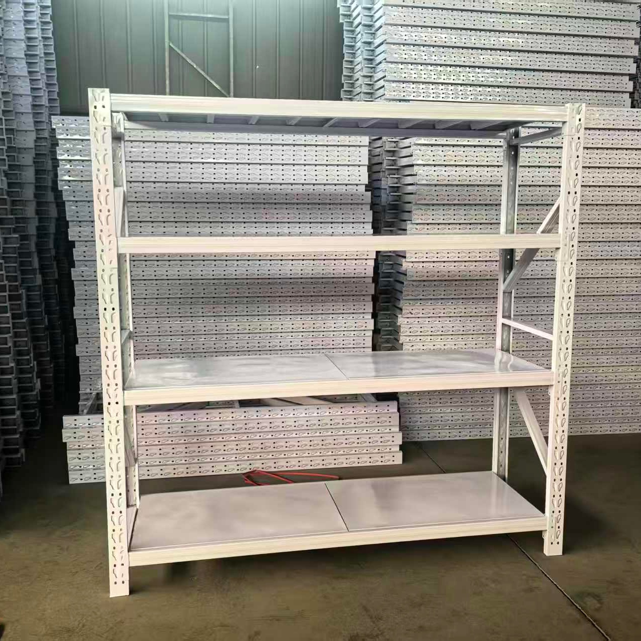Customized Industrial Pallet Racking System Steel Warehouse Storage Rack with High Load Capacity Long-Span Shelving Racks