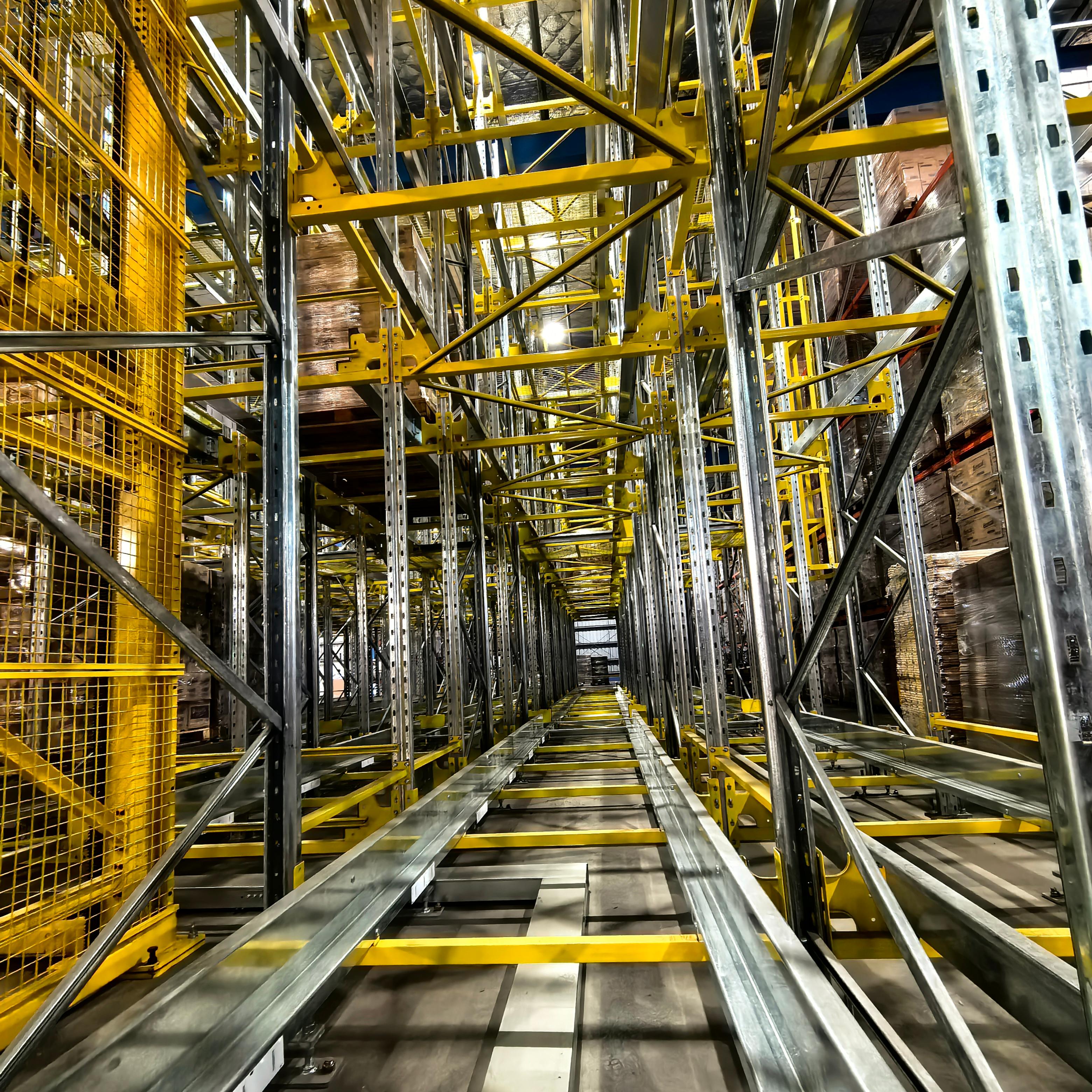Jracking High-Load Warehouse Storage Rack CE Certified Four-Way Radio Shuttle Rack System for Cold Storage Warehouse Use
