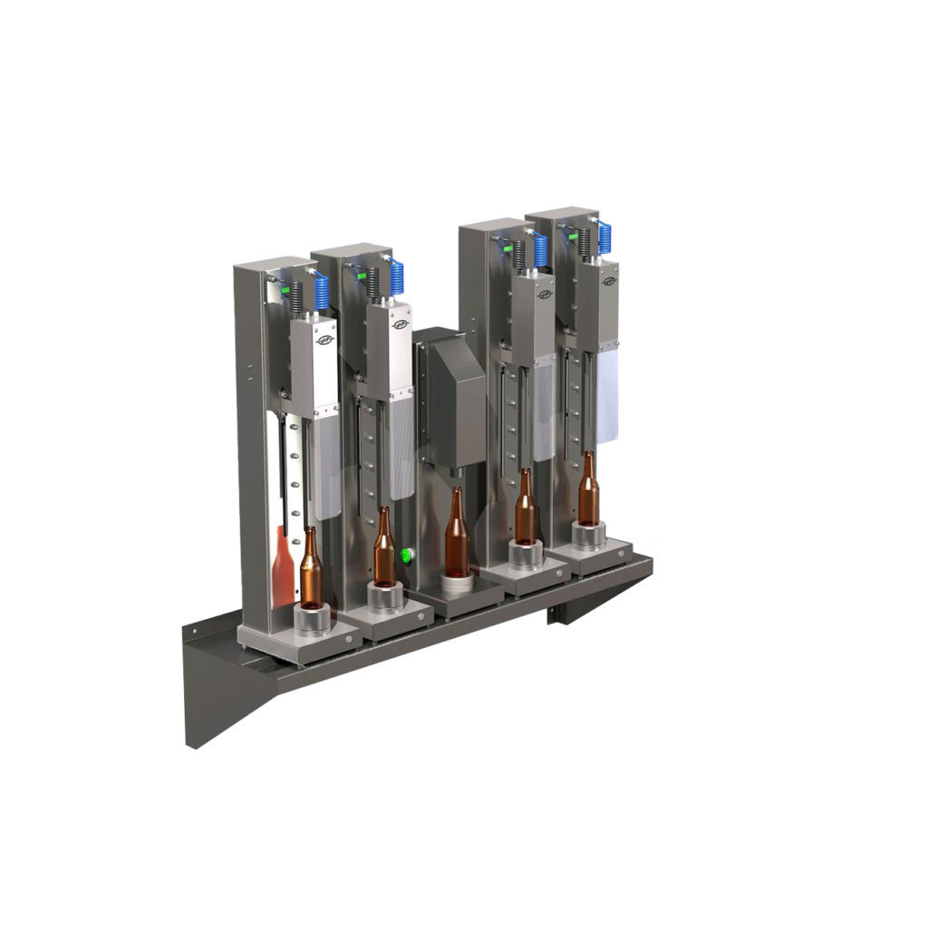 Wall shelf with drainage groove